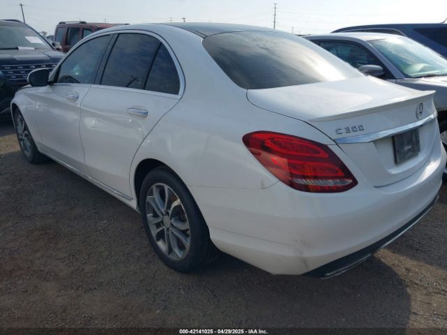 2015 MERCEDES-BENZ C 300 55SWF4JB3FU054398 Photo 2