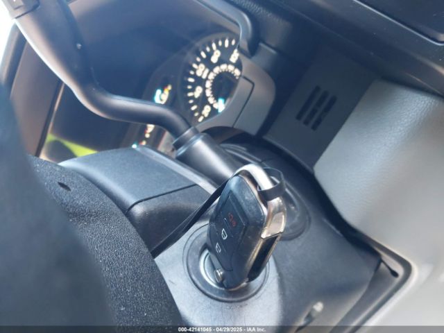1FTFX1E57JFA12712 Ford F-150 Xl