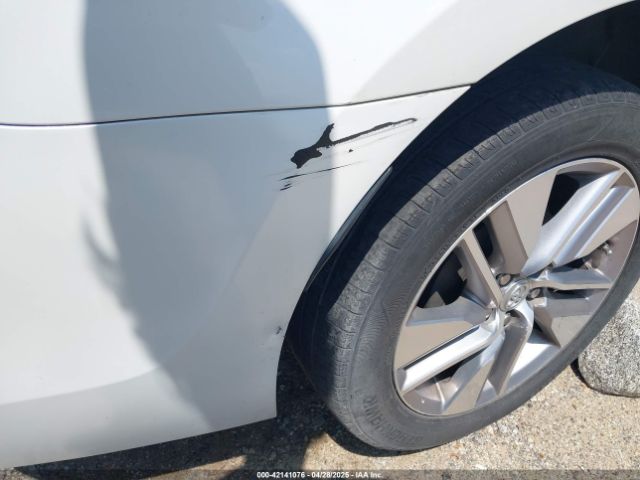5YFBPRHE4EP039583 Toyota Corolla Le Eco Plus
