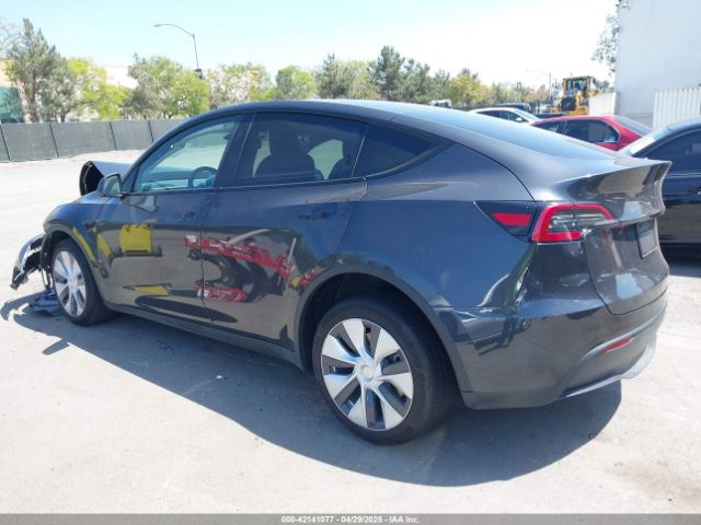 2024 TESLA MODEL Y 7SAYGDED9RF053945 Photo 2