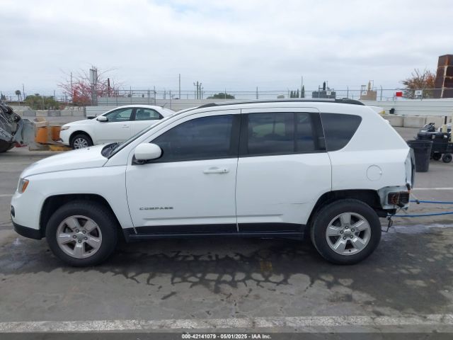1C4NJCEA3GD583236 Jeep Compass Latitude