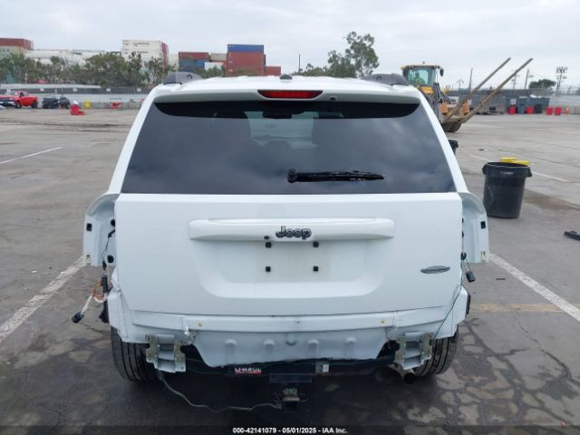 1C4NJCEA3GD583236 Jeep Compass Latitude