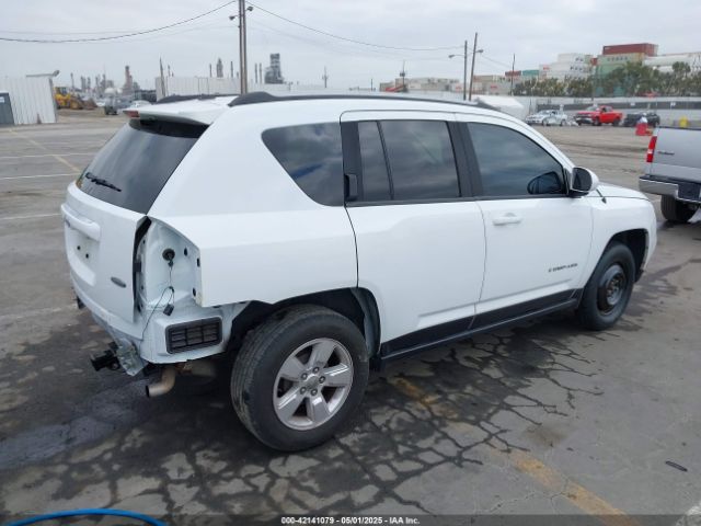1C4NJCEA3GD583236 Jeep Compass Latitude