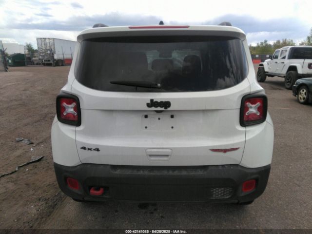 ZACNJDC15PPP67715 Jeep Renegade Trailhawk 4x4