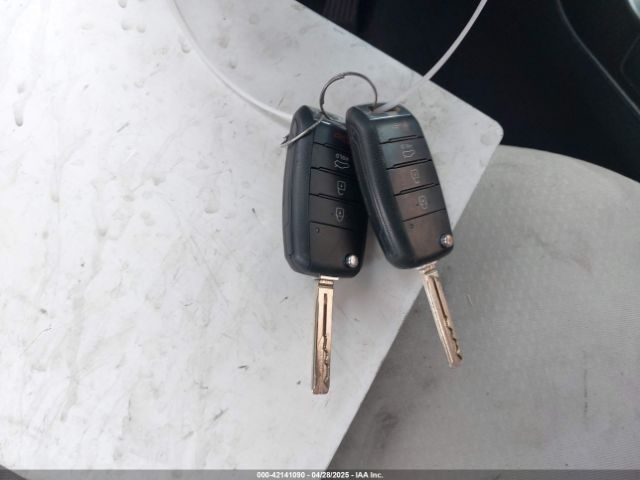 KNAGM4A70F5644189 KIA Optima Lx