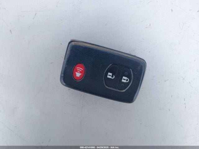 JTDKN3DU6F1978465 Toyota Prius Two