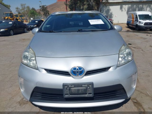 JTDKN3DU6F1978465 Toyota Prius Two