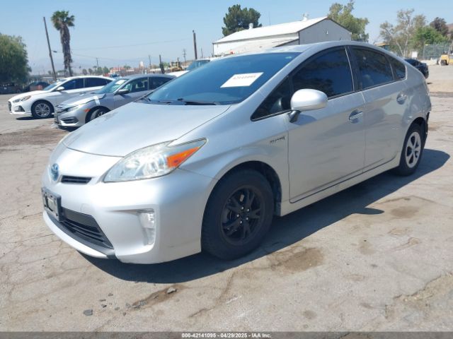 JTDKN3DU6F1978465 Toyota Prius Two