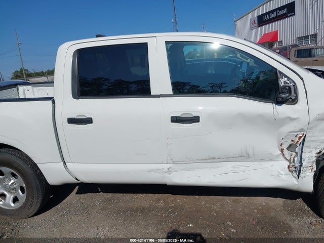1N6AA1EC1PN114674 Nissan Titan S 4x4