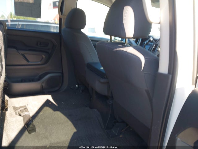 1N6AA1EC1PN114674 Nissan Titan S 4x4