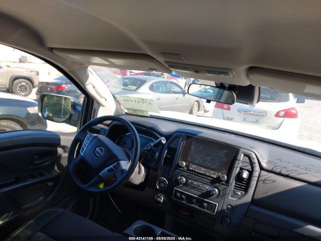 1N6AA1EC1PN114674 Nissan Titan S 4x4