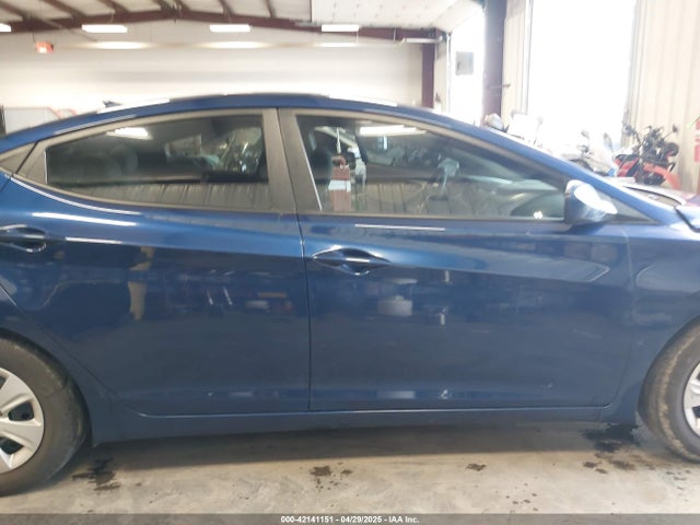 5NPDH4AE5GH756805 Hyundai ELANTRA SE