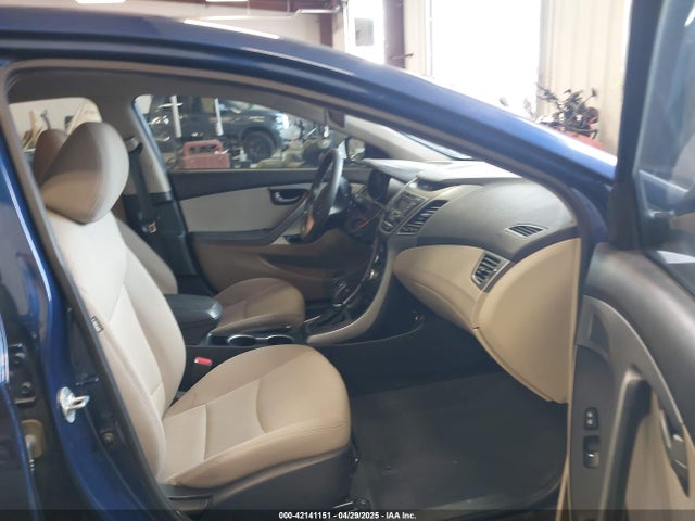 5NPDH4AE5GH756805 Hyundai ELANTRA SE