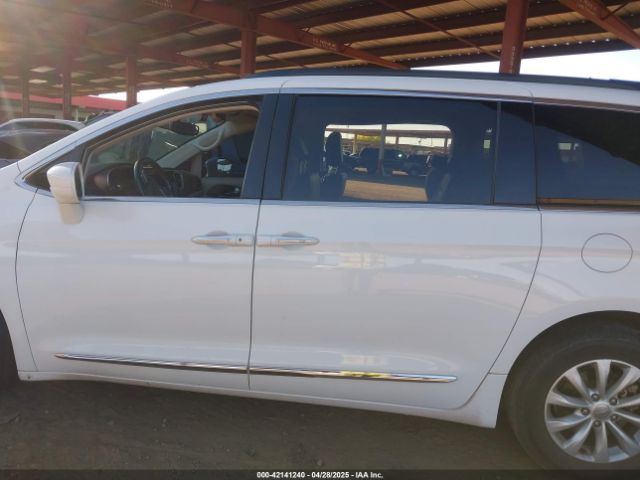 2C4RC1BG0HR523518 Chrysler Pacifica