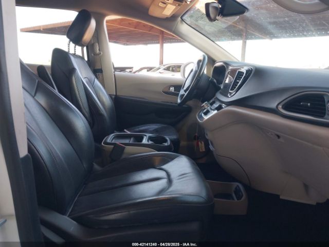 2C4RC1BG0HR523518 Chrysler Pacifica