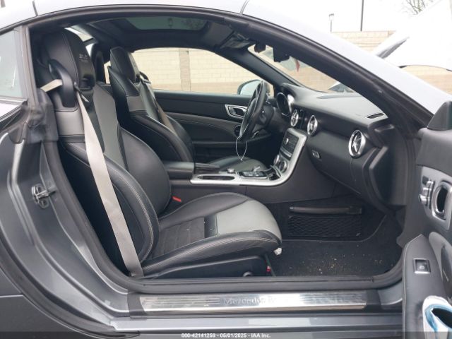 W1KPK3JA2LF172930 Mercedes-Benz Slc 300