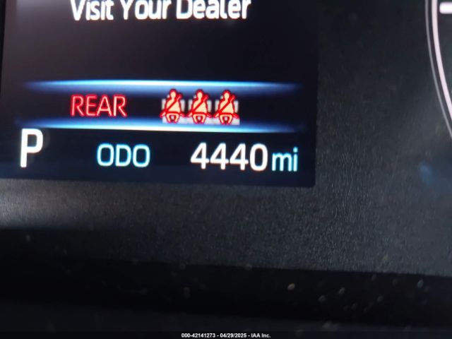 JTND4MBE2S3237978 Toyota COROLLA SE