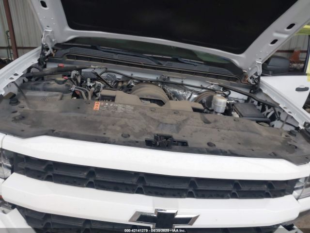 1GCVKPEC8JZ286608 Chevrolet Silverado 1500 Custom