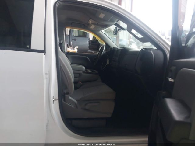 1GCVKPEC8JZ286608 Chevrolet Silverado 1500 Custom
