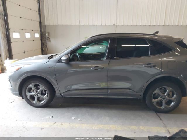 1FMCU9MN6PUA10350 Ford dragon gtdi