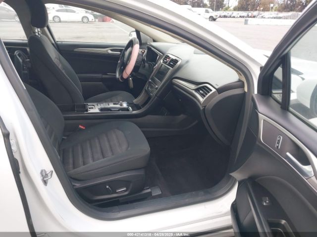 3FA6P0H75HR335912 Ford FUSION SE