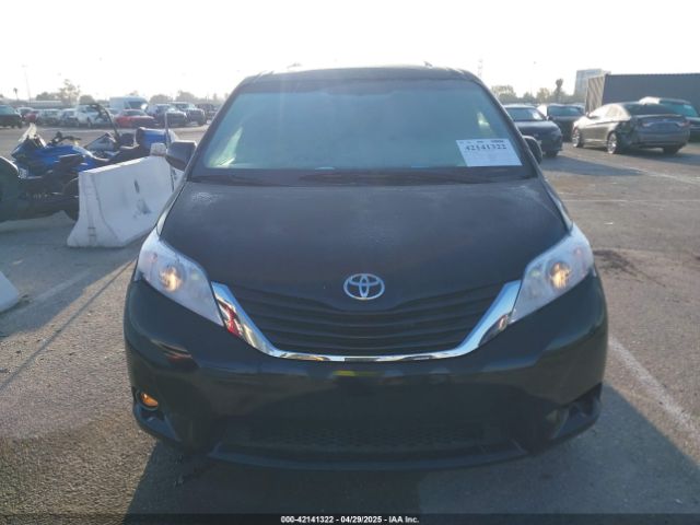 5TDYZ3DC0HS876848 Toyota Sienna Xle/limited