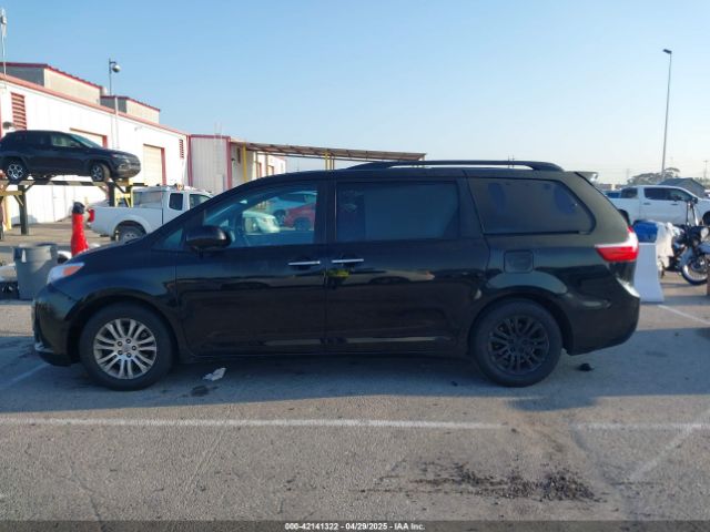 5TDYZ3DC0HS876848 Toyota Sienna Xle/limited