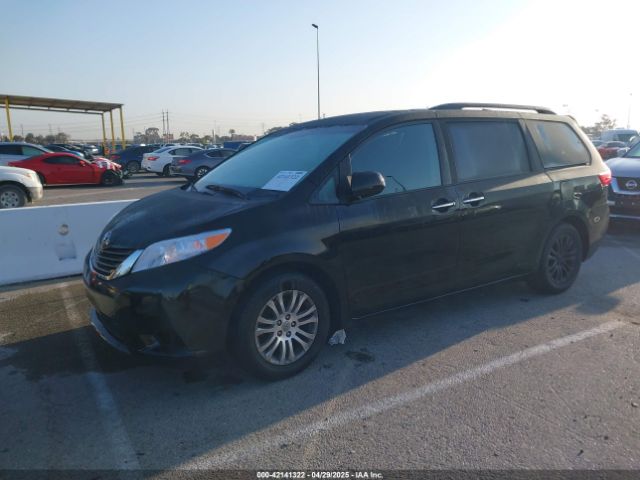 5TDYZ3DC0HS876848 Toyota Sienna Xle/limited