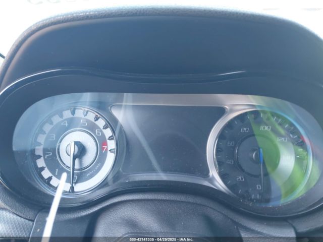 2C3CCABG1FH755655 Chrysler 2015