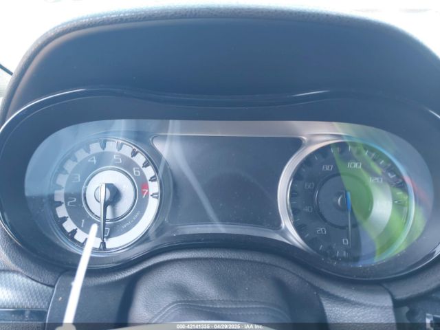 2C3CCABG1FH755655 Chrysler 2015