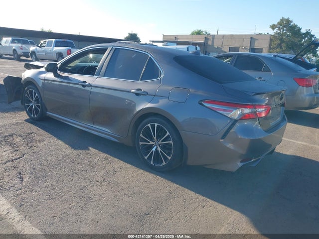 4T1B11HK1KU840586 Toyota CAMRY SE