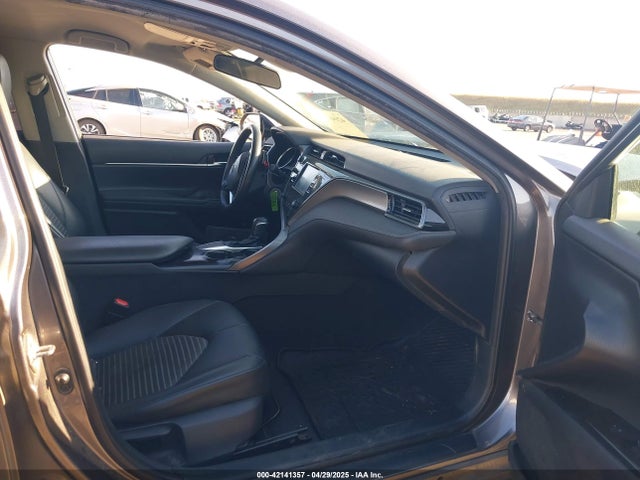 4T1B11HK1KU840586 Toyota CAMRY SE