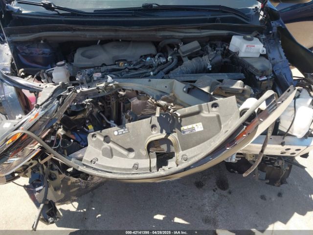 5TDKRKEC0NS101136 Toyota SIENNA LE