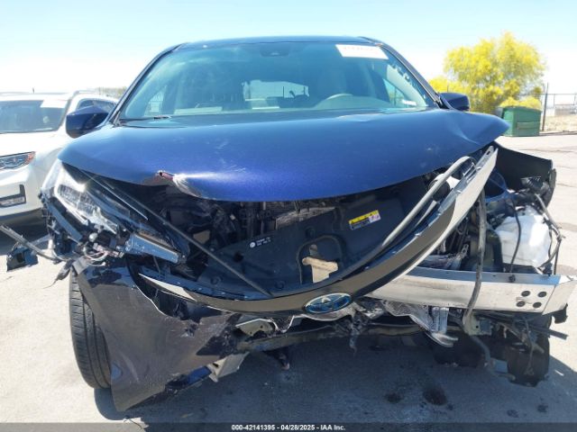 5TDKRKEC0NS101136 Toyota SIENNA LE