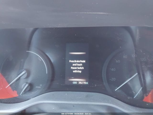 5TDKRKEC0NS101136 Toyota SIENNA LE