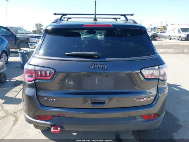 3C4NJDDB3KT759849 Jeep Compass Trailhawk 4x4