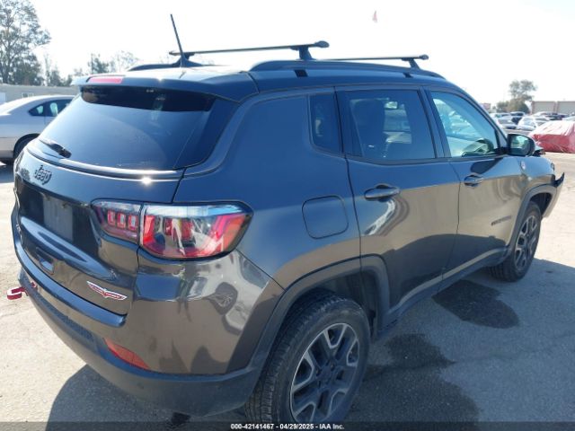 3C4NJDDB3KT759849 Jeep Compass Trailhawk 4x4