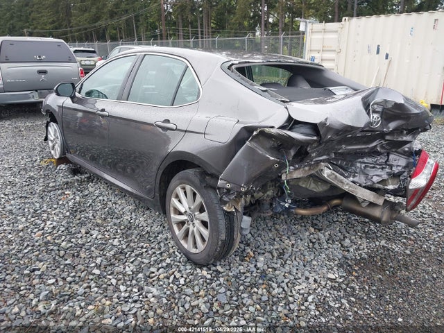 4T1B11HK2JU611946 Toyota CAMRY LE