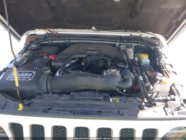 1C4HJXFGXJW110629 Jeep Wrangler Unlimited Rubicon 4x4