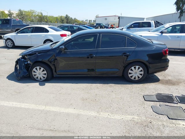 3VW267AJ4GM250188 Volkswagen Jetta 1.4t S