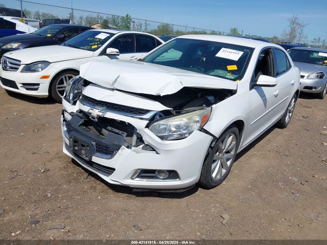 1G11D5SL5FU148698 Chevrolet MALIBU 2LT