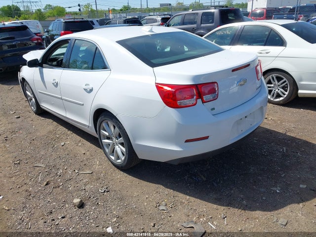 1G11D5SL5FU148698 Chevrolet MALIBU 2LT