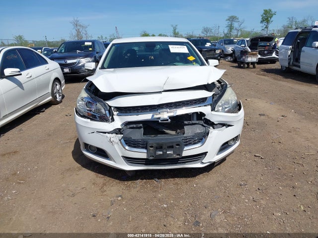 1G11D5SL5FU148698 Chevrolet MALIBU 2LT
