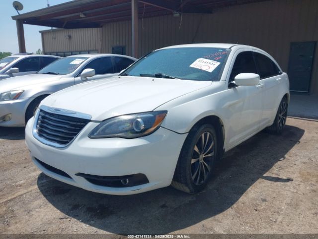 1C3CCBBB1EN186547 Chrysler 200 Touring
