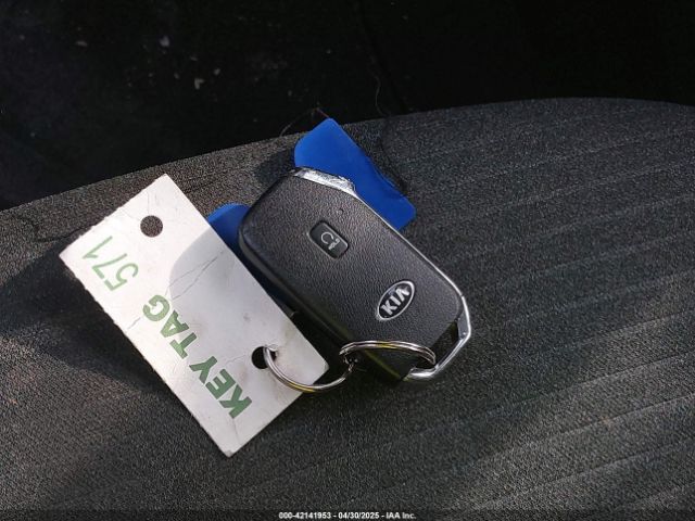 KNDJ63AU8N7151589 KIA Soul Gt-line
