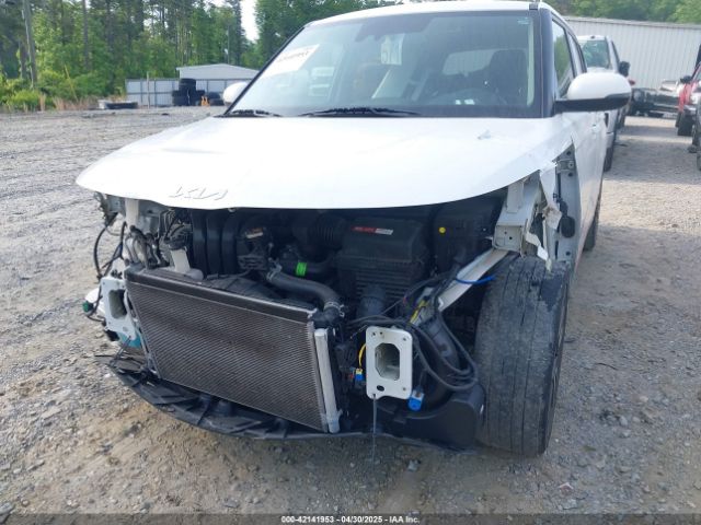 KNDJ63AU8N7151589 KIA Soul Gt-line
