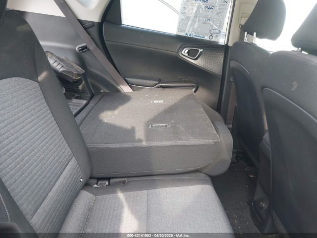 KNDJ63AU8N7151589 KIA Soul Gt-line