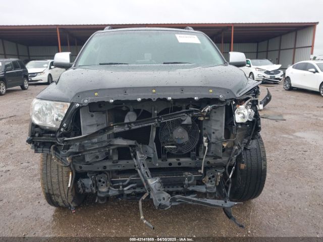 5TDKY5G15GS063583 Toyota Sequoia Limited 5.7l V8