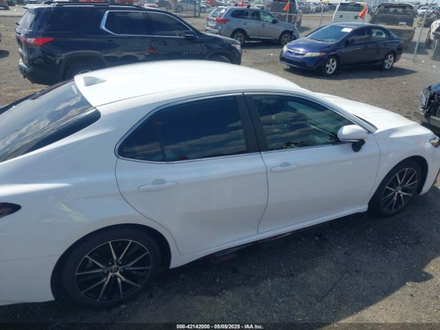 4T1G11AK0NU051768 Toyota CAMRY SE