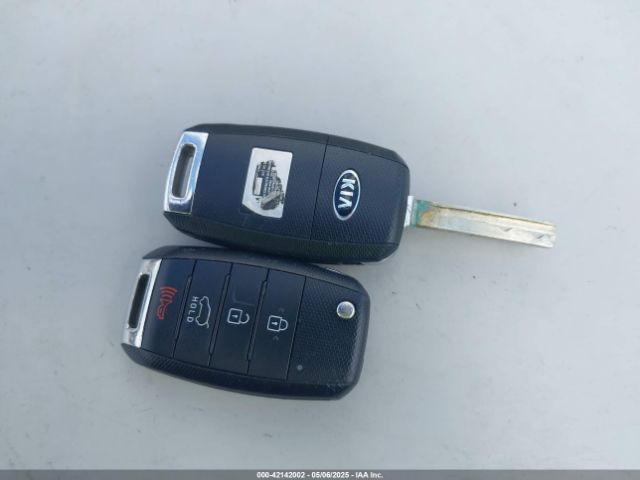5XYPGDA59GG094704 KIA Sorento 3.3l Lx